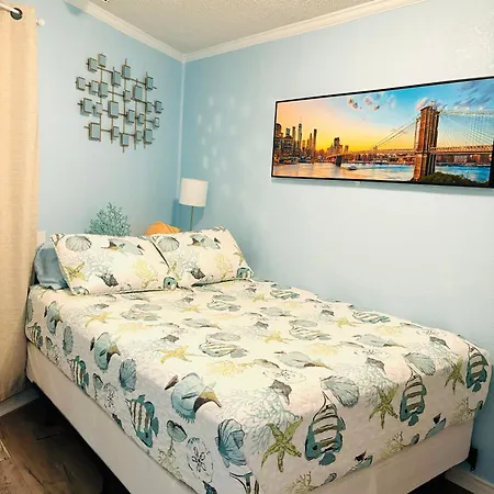Beautiful Newly Renovated Beachfront Condo At Casa Del Mars
